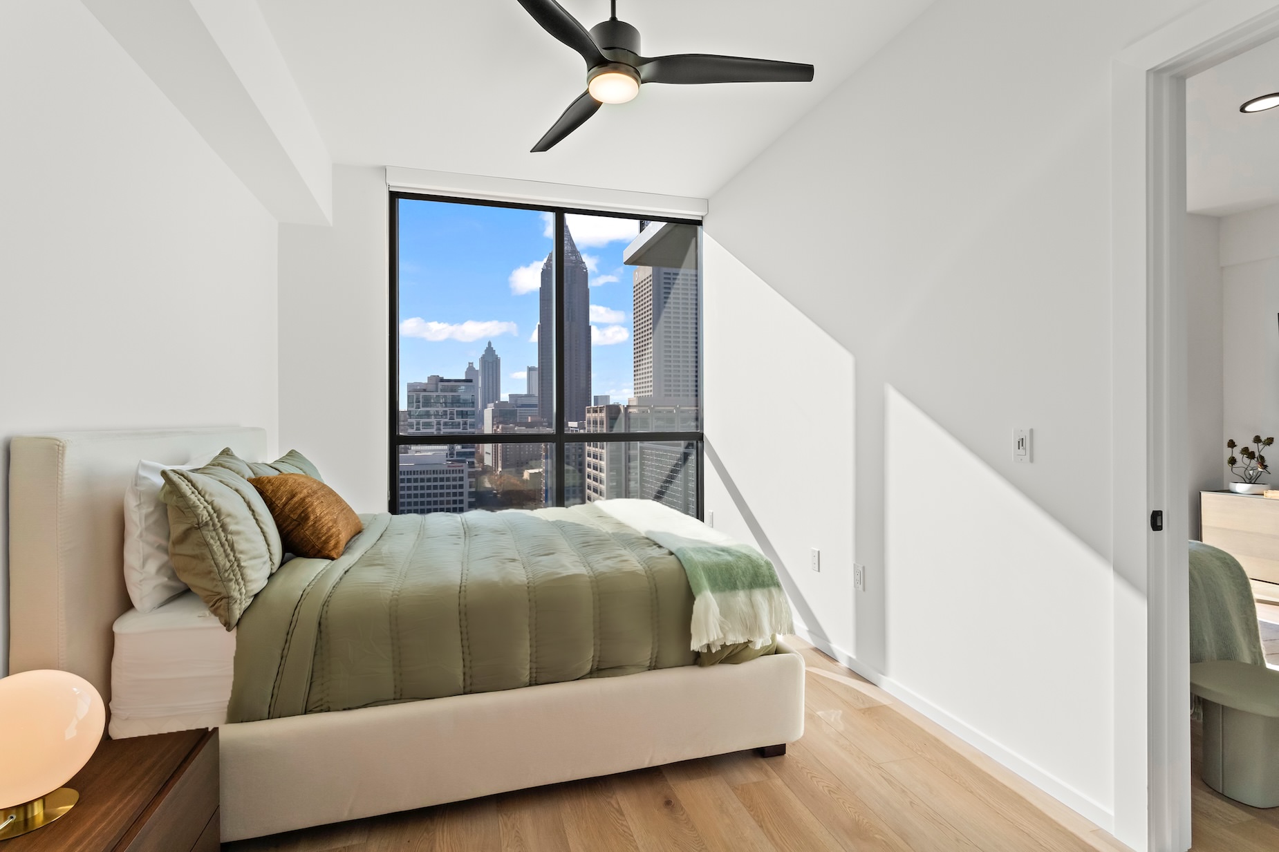 1 BEDROOM AT SOCIETY ATLANTA Image 1